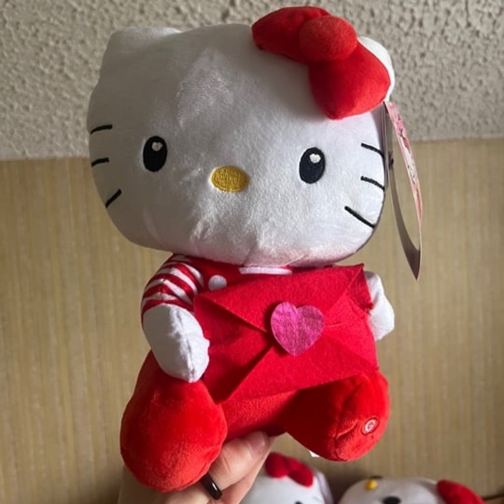 hello kitty valentine’s day bouncer